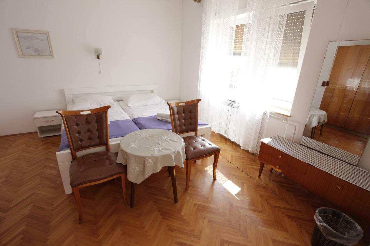 Guest House Balazevic Novi Vinodolski Bagian luar foto